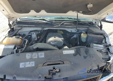 2002 Chevrolet Silverado K2500 Heavy Duty from USA, damaged, VIN 1GCHK29U02E232862